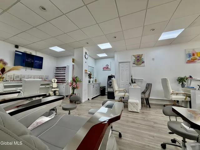 $235,000 | 327 5th Avenue, Troy, NY 12182