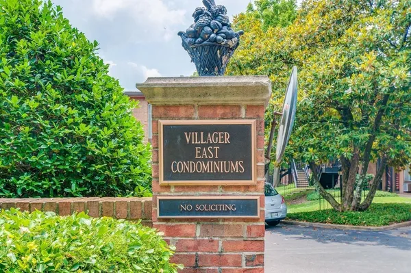 $1,300 | 3600 Hillsboro Pike, Unit D15, Nashville, TN 37215