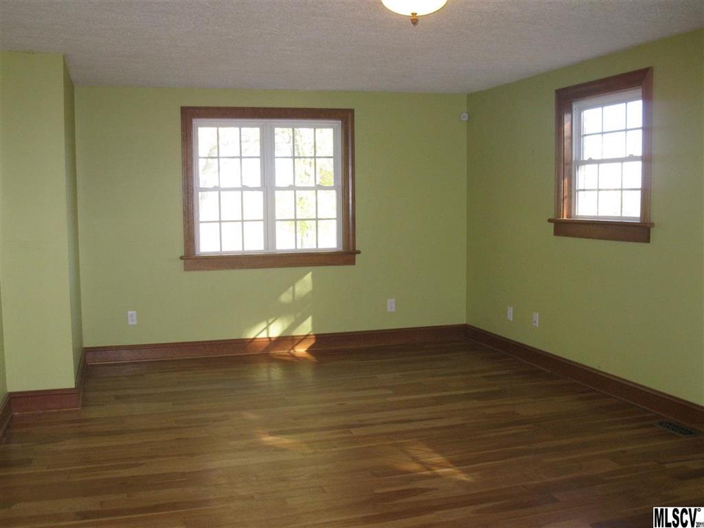 655 Chigger Ridge Road Hickory, NC 28601 - Photo 3 of 25 Gallery Image 3