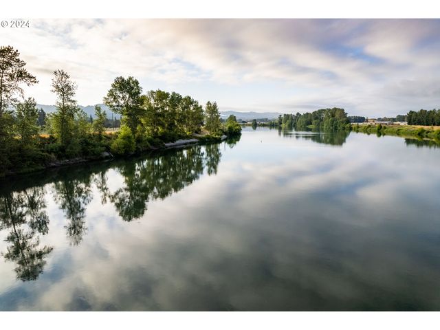 $761,500 | 2182 South River Road, Kelso, WA 98626