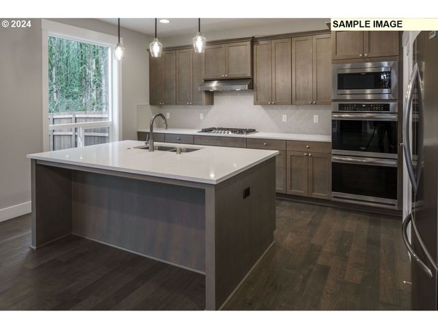 $761,500 | 2182 South River Road, Kelso, WA 98626