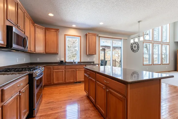 $724,900 | 6544 Hadley Circle South, Cottage Grove, MN 55016