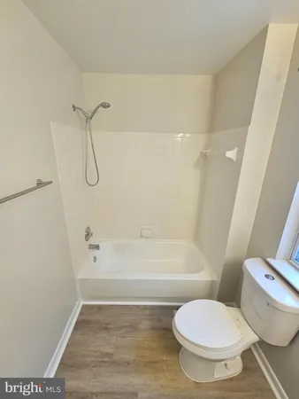 $2,500 | 18073 Royal Bonnet Circle, Gaithersburg, MD 20886