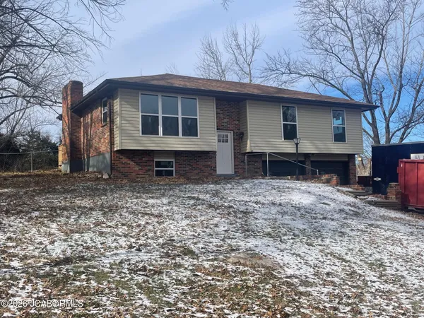 317 West Forest Court, Jefferson City, MO 65109