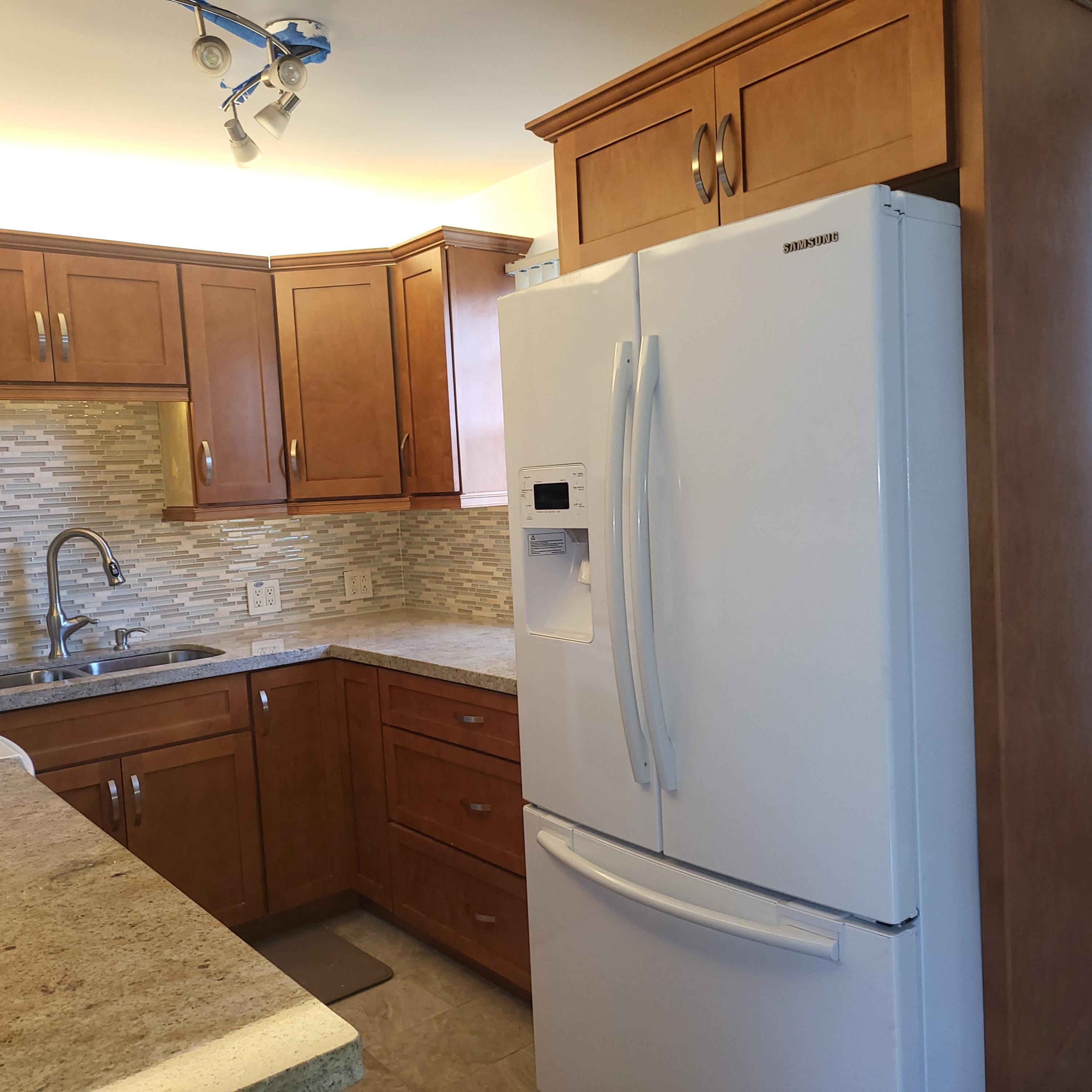 266 Suffolk F Boca Raton, FL 33434 - Photo 3 of 16 20230807_142959