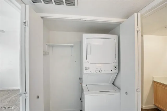 $1,320 | 1909 High Valley Court, Unit 206, Las Vegas, NV 89128