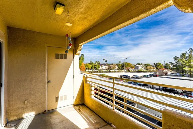 $1,320 | 1909 High Valley Court, Unit 206, Las Vegas, NV 89128