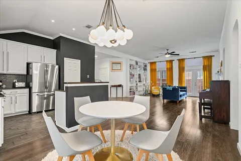 $595,000 | 5948 Lomita Verde Circle, Austin, TX 78749