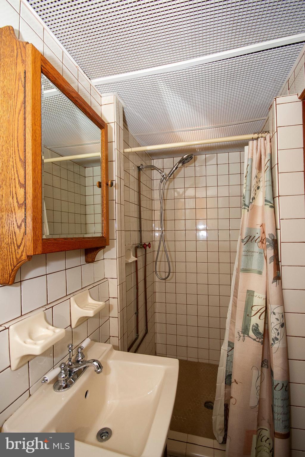 8632 Delegge Road Baltimore, MD 21237 - Photo 23 of 28 Full Bath Lower Level