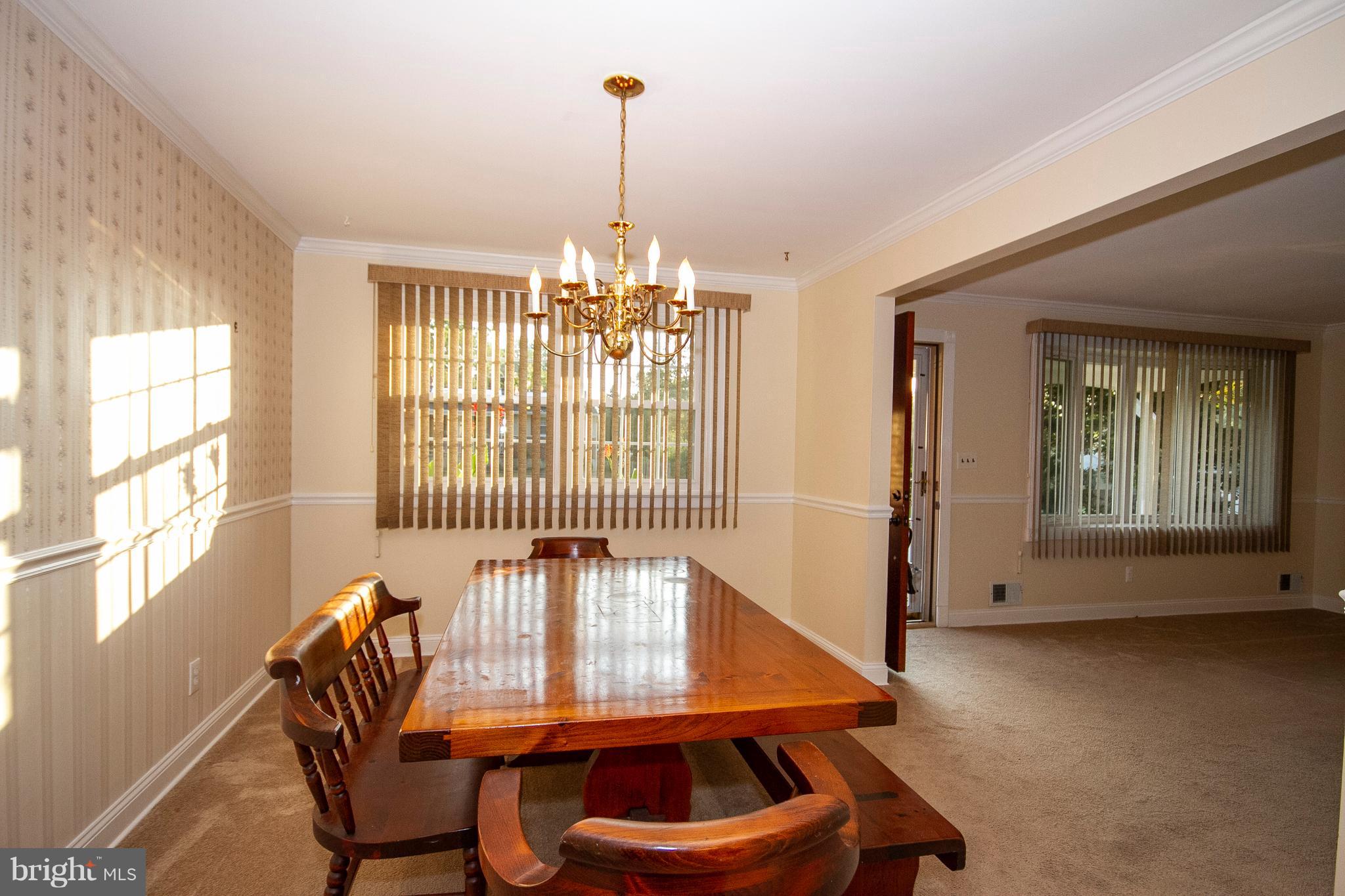 8632 Delegge Road Baltimore, MD 21237 - Photo 7 of 28 Dining Room