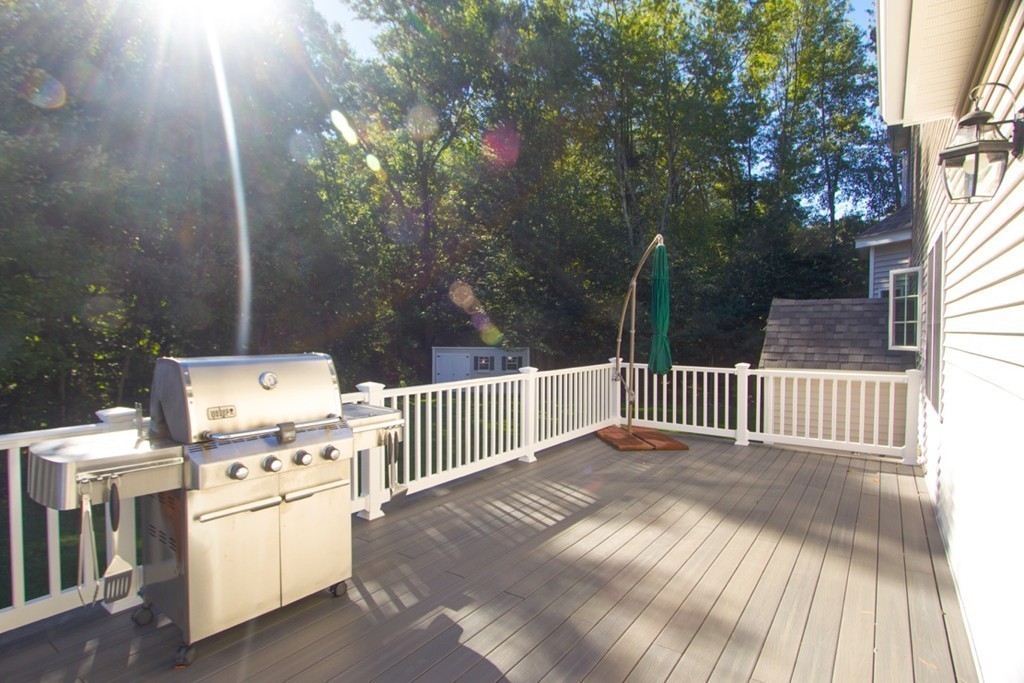 1 Devonshire Road Amesbury, MA 01913 - Photo 2 of 30 Gallery Image 2