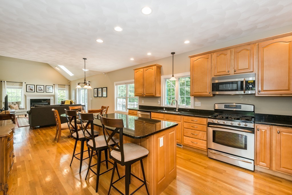 1 Devonshire Road Amesbury, MA 01913 - Photo 3 of 30 Gallery Image 3