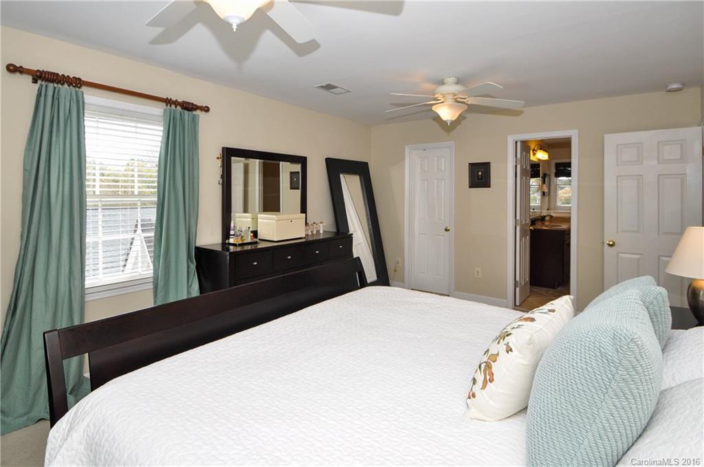 2633 Innsbrook Road Charlotte, NC 28226 - Photo 16 of 24 Gallery Image 16