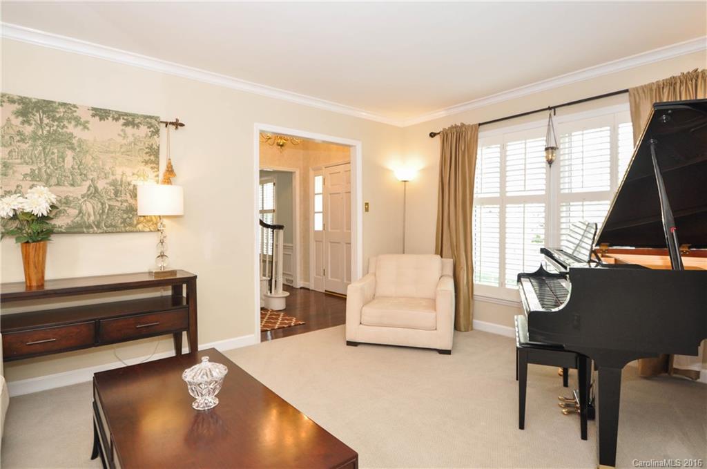 2633 Innsbrook Road Charlotte, NC 28226 - Photo 3 of 24 Gallery Image 3