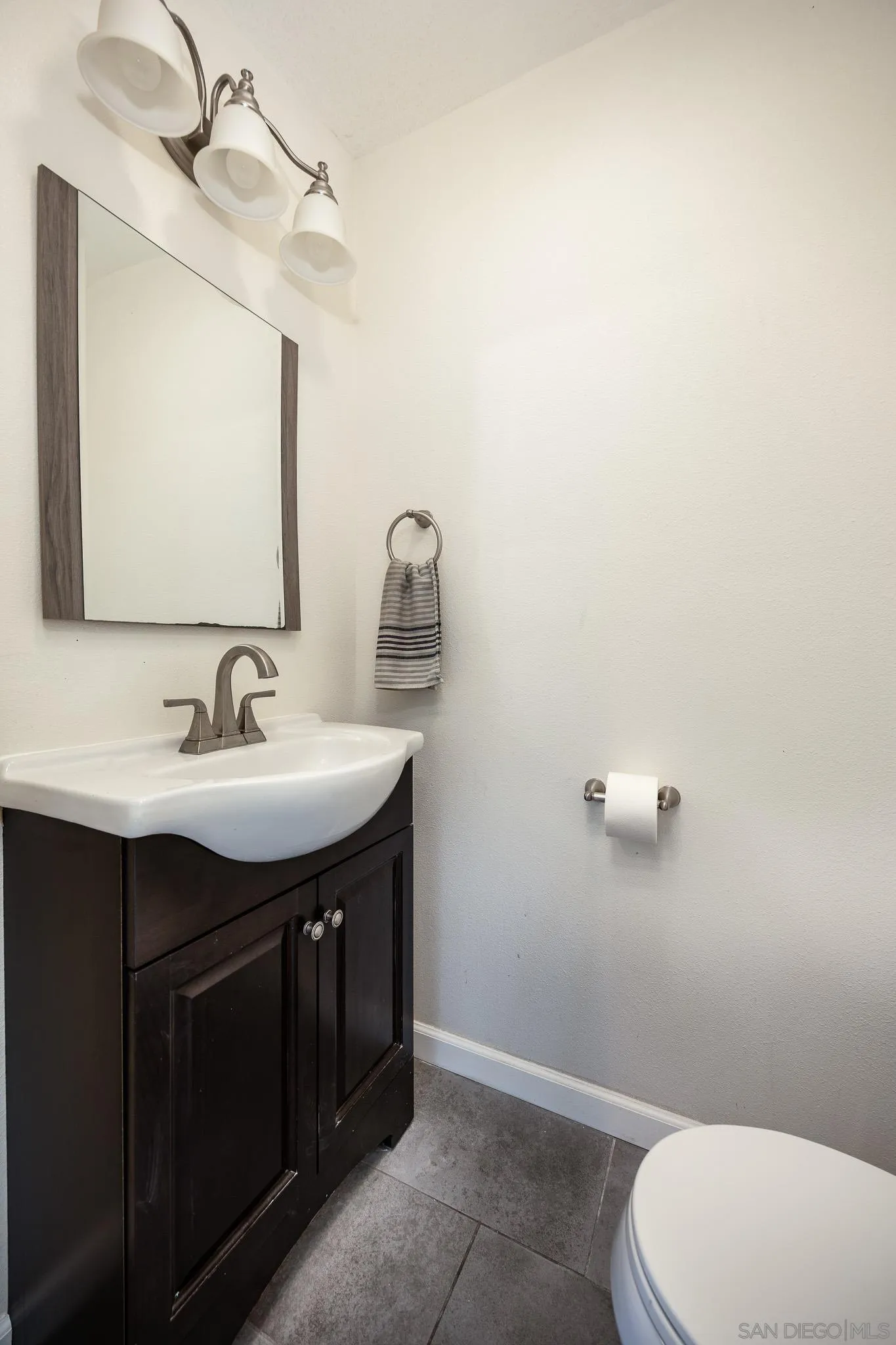 13306 Tawanka Drive Poway, CA 92064 - Photo 19 of 46