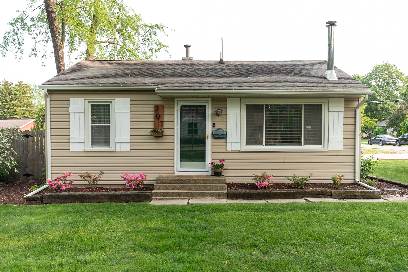 307 Highland Road Grayslake, IL 60030 - Photo 1 of 20 Gallery Image 1