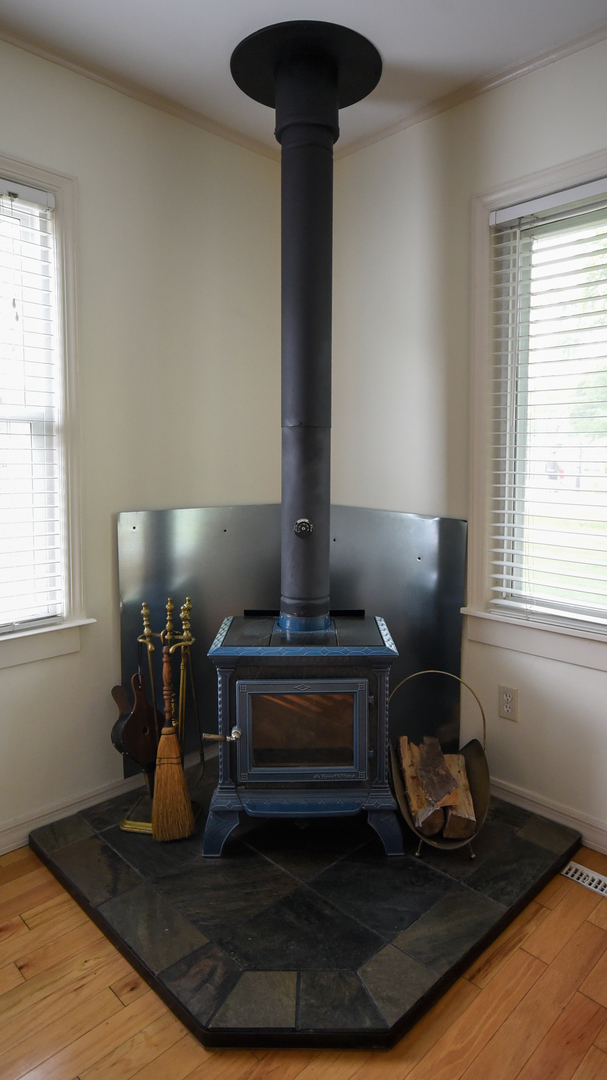 307 Highland Road Grayslake, IL 60030 - Photo 7 of 20 Gallery Image 7