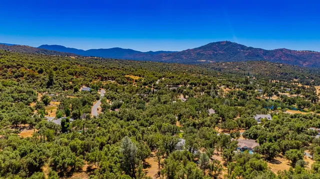 $779,800 | 46469 Wallu Lane, Ahwahnee, CA 93601