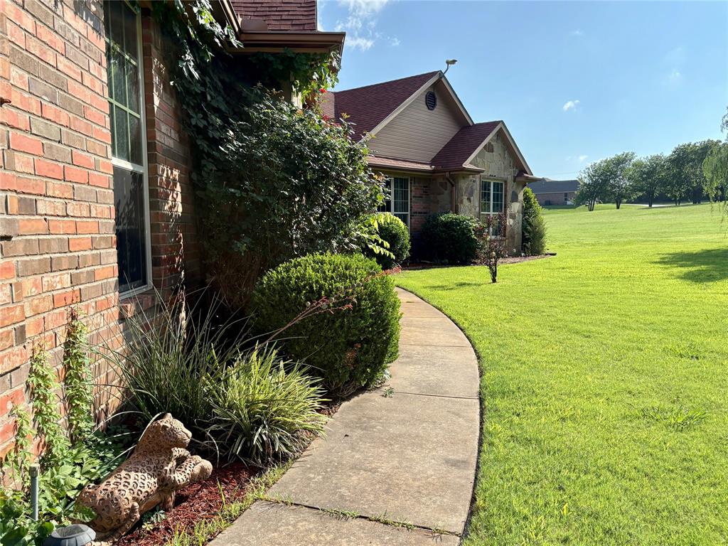 3084 Hagerman Road Pottsboro, TX 75076 - Photo 8 of 40