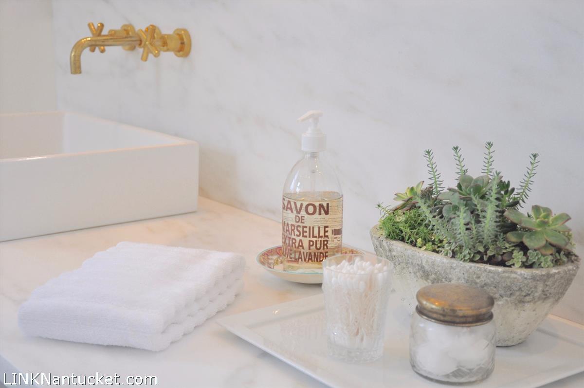33 Pilgrim Road Nantucket, MA 02554 - Photo 29 of 63 master bathroom