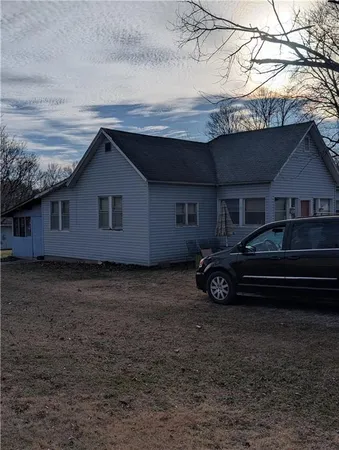 $85,000 | 304 East Sycamore Street, Nevada, MO 64772