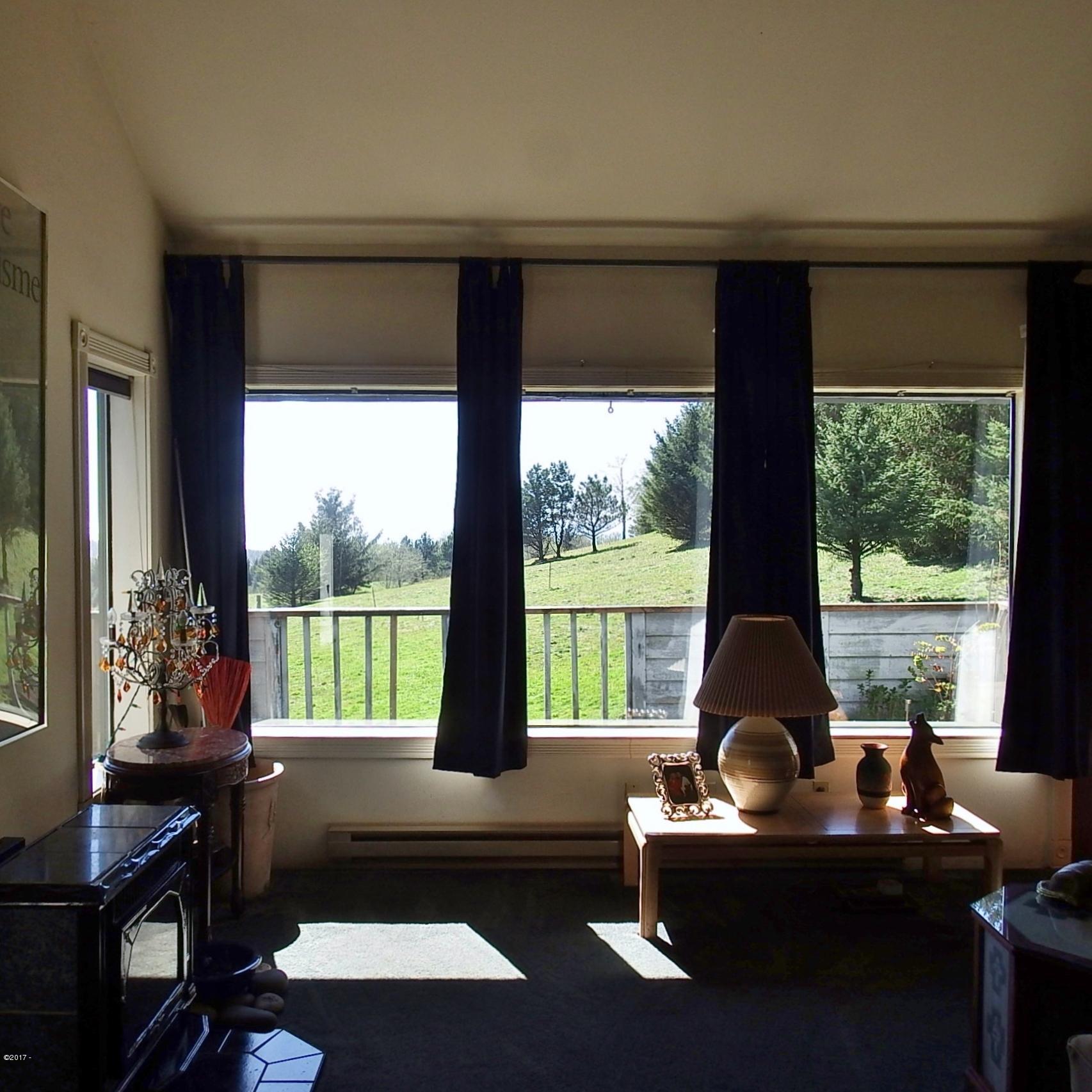 6205 Scherzinger Road Neskowin, OR 97149 - Photo 10 of 88 Living Room