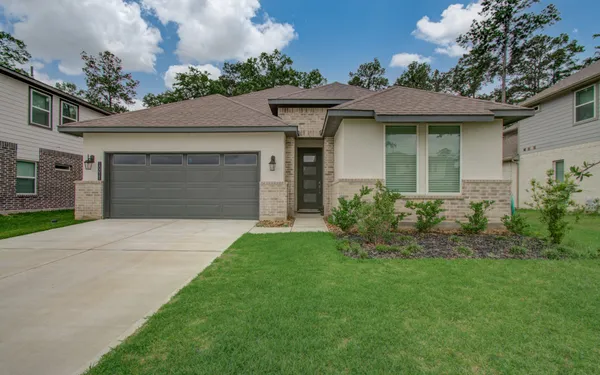 $384,999 | 10011 Angelina Woods Lane, Conroe, TX 77384