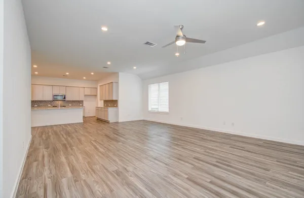 $384,999 | 10011 Angelina Woods Lane, Conroe, TX 77384