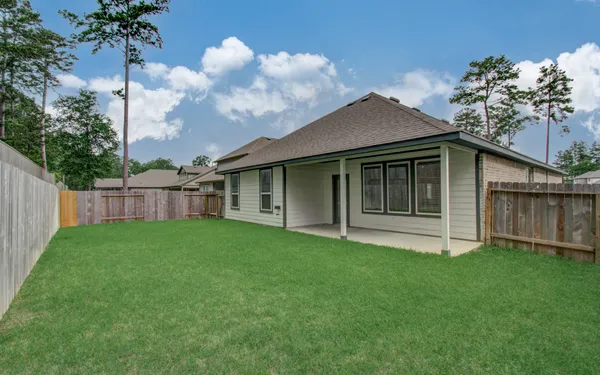 $384,999 | 10011 Angelina Woods Lane, Conroe, TX 77384