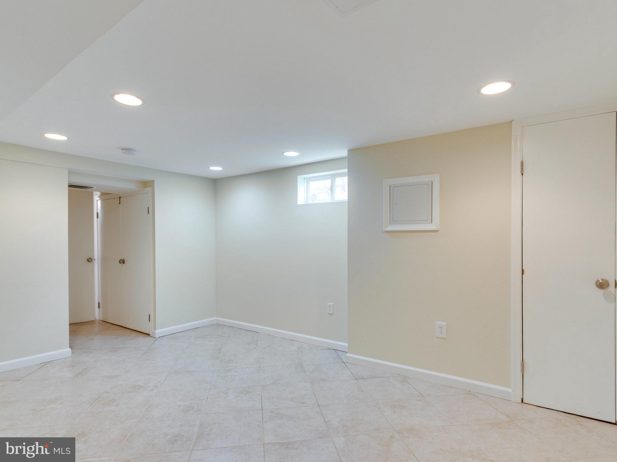 5131 Sheriff Road Northeast Washington, DC 20019 - Photo 19 of 29 a view of an empty room