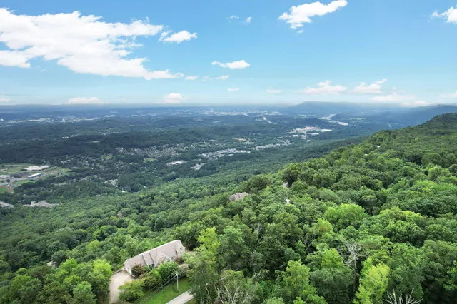 $240,000 | 1301 East Brow Road, Signal Mountain, TN 37377