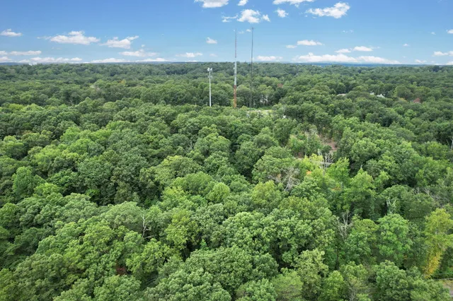 $240,000 | 1301 East Brow Road, Signal Mountain, TN 37377