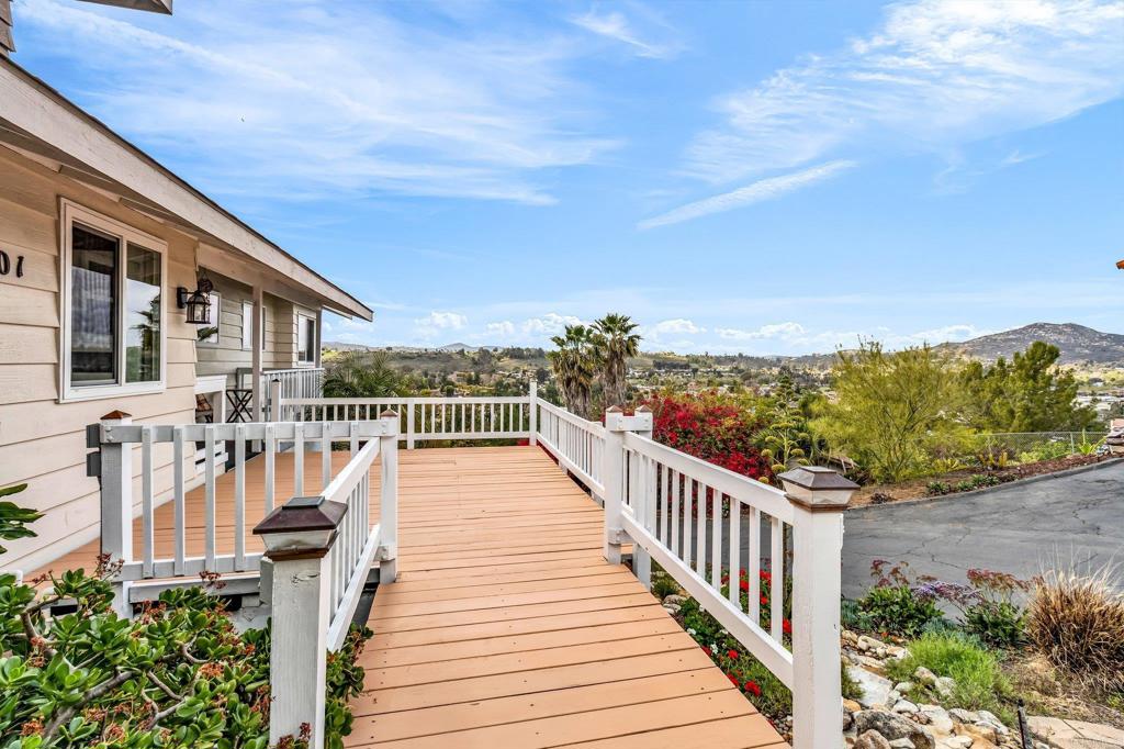 13501 Melissa Lane Poway, CA 92064 - Photo 6 of 62