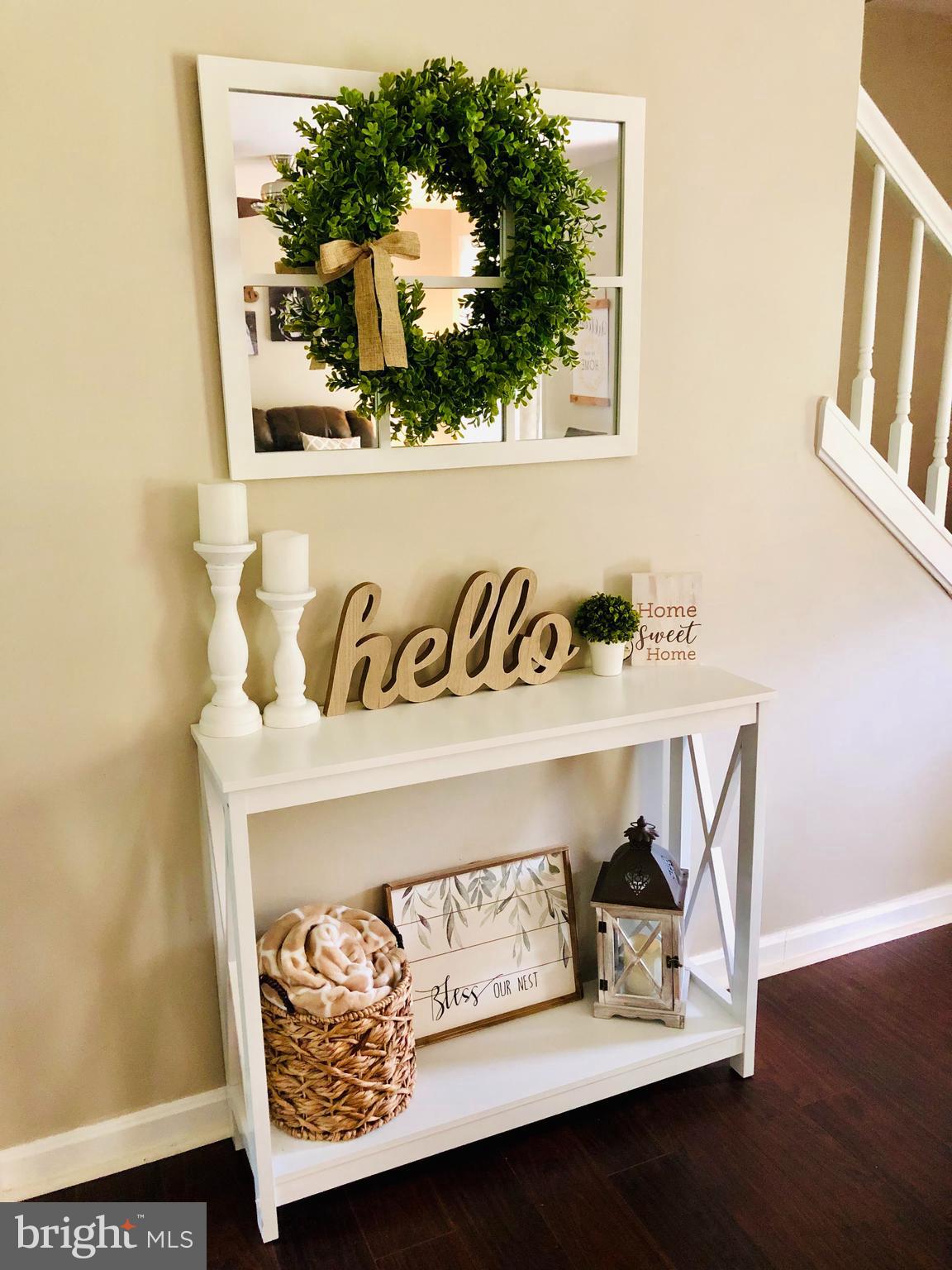 12115 Old Mill Road Midland, VA 22728 - Photo 10 of 19 Foyer/staircase to upper level