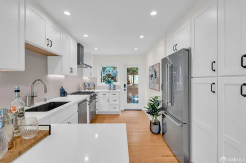 $1,395,000 | 358 Los Palmos Drive, San Francisco, CA 94127