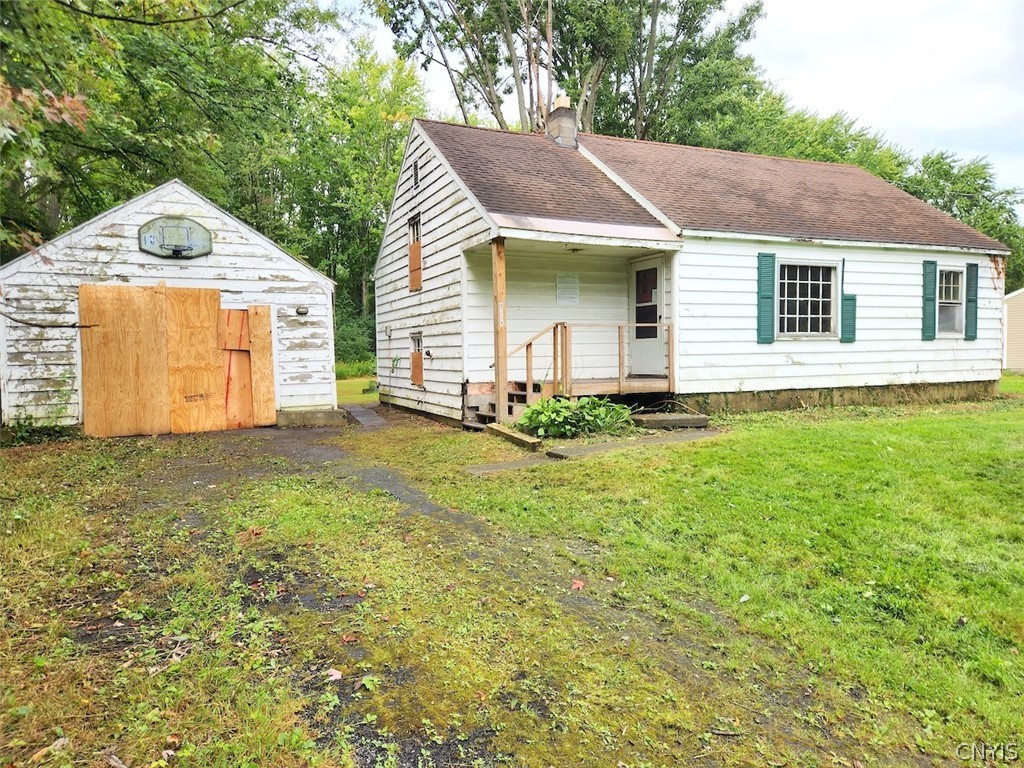 8259 Oswego Road Clay, NY 13090 - Photo 2 of 20 Gallery Image 2