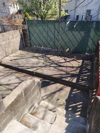 $3,538 | 11 Coonley Court | Mariners Harbor