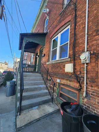 $3,538 | 11 Coonley Court | Mariners Harbor