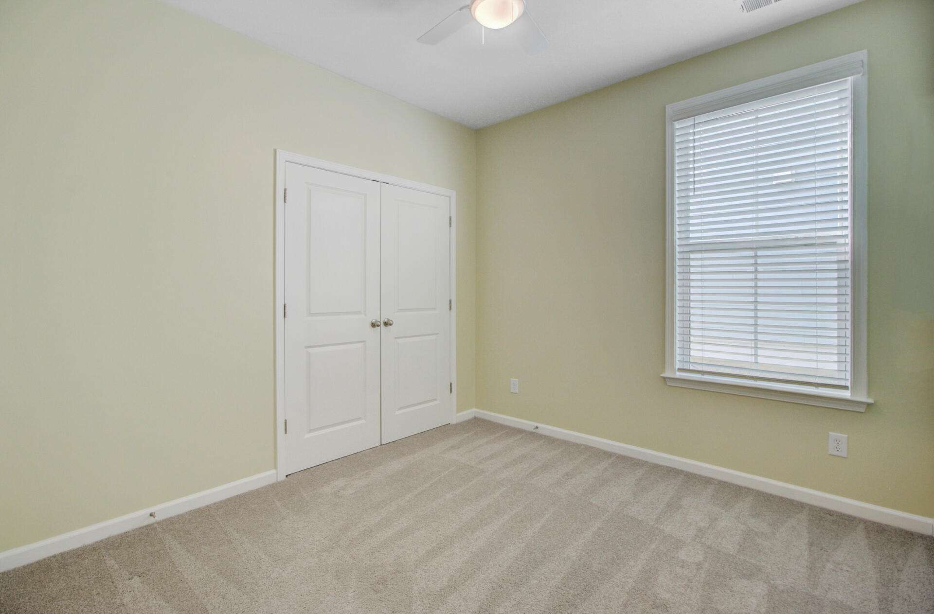424 Eagleview Drive Moncks Corner, SC 29461 - Photo 16 of 42 third bedroom