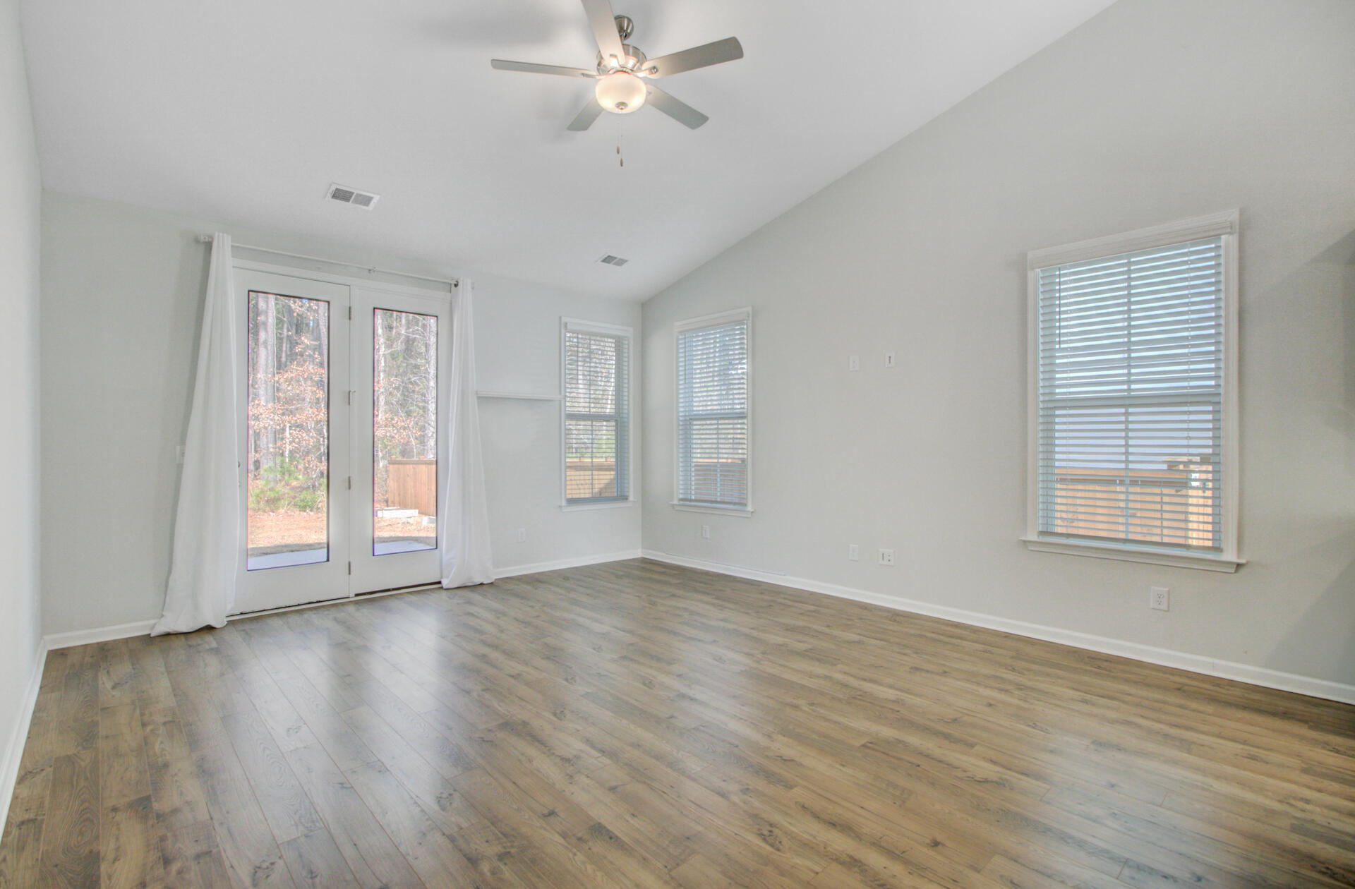 424 Eagleview Drive Moncks Corner, SC 29461 - Photo 2 of 42 living room