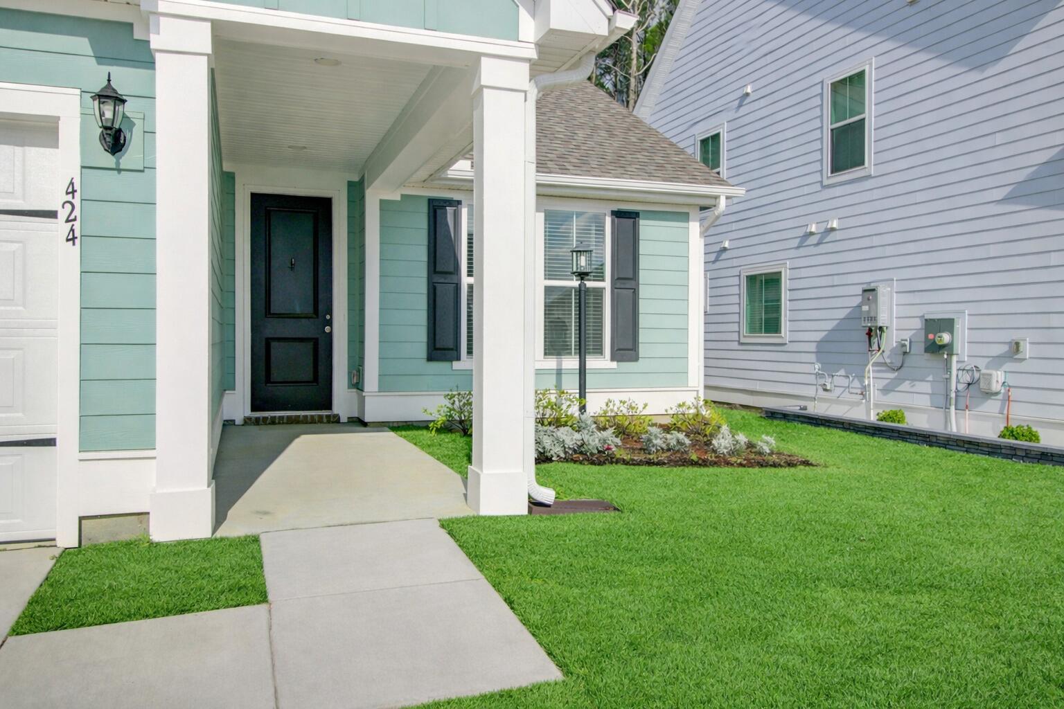 424 Eagleview Drive Moncks Corner, SC 29461 - Photo 5 of 42 move-in ready