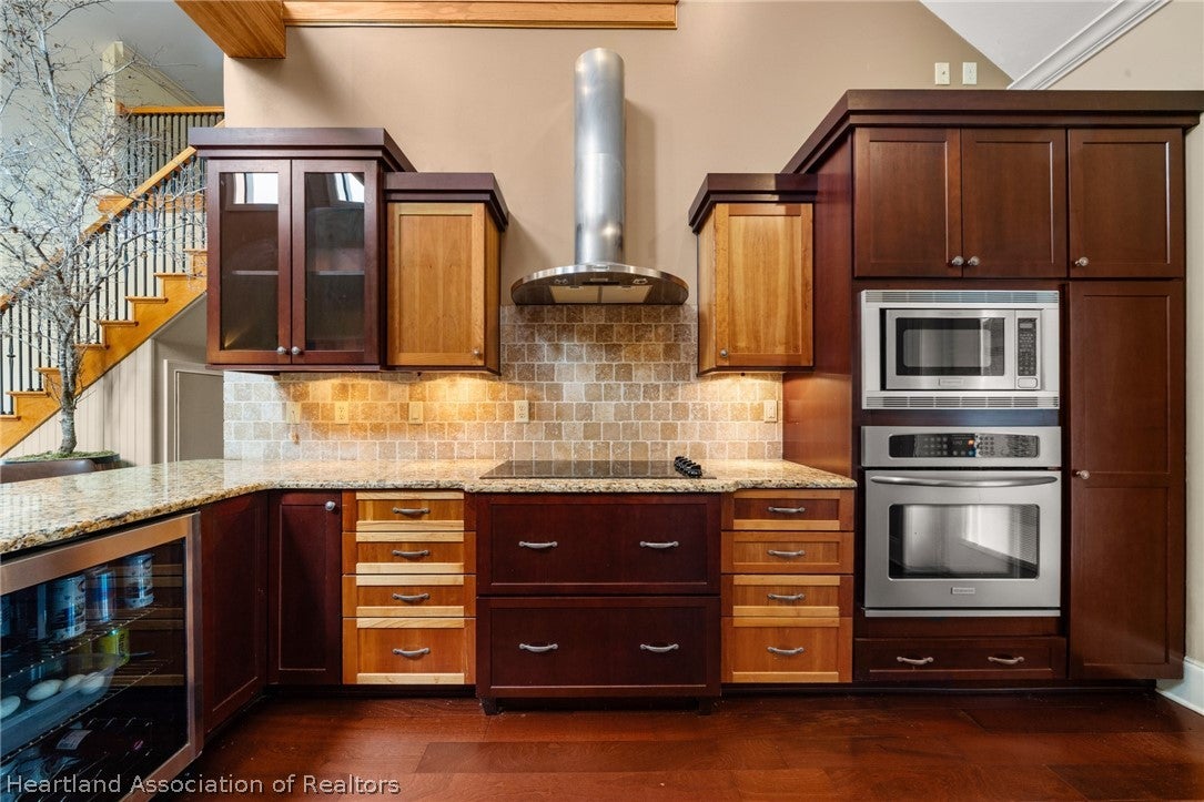 301 Ruffians Way Sebring, FL 33875 - Photo 4 of 36 Gallery Image 4