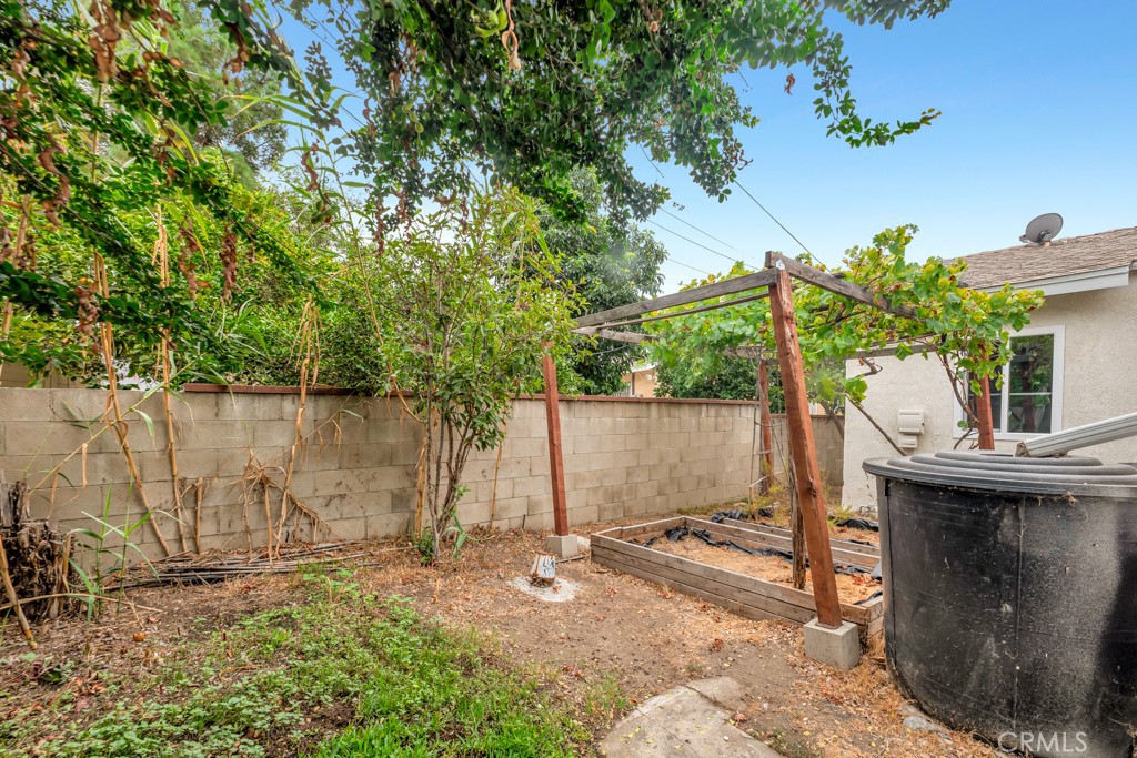 11552 Fellows Avenue Pacoima, CA 91331 - Photo 11 of 71