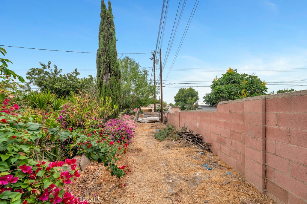 11552 Fellows Avenue Pacoima, CA 91331 - Photo 13 of 71