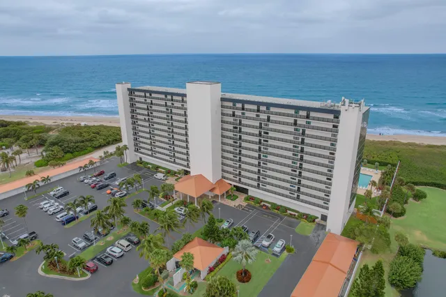 $3,750 | 10410 South Ocean Drive, Unit 406, Jensen Beach, FL 34957