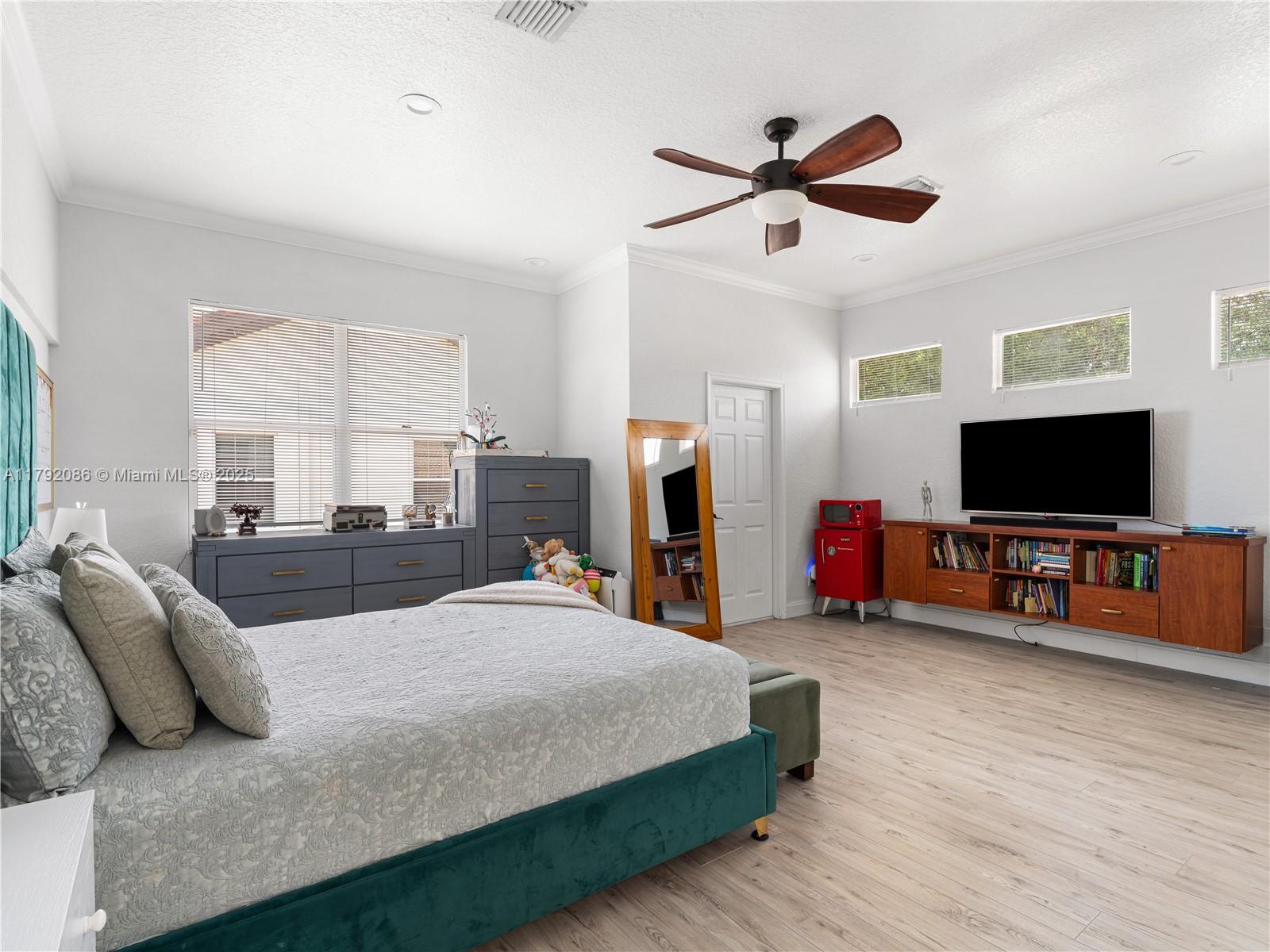 6048 Northwest 30th Way Boca Raton, FL 33496 - Photo 37 of 55