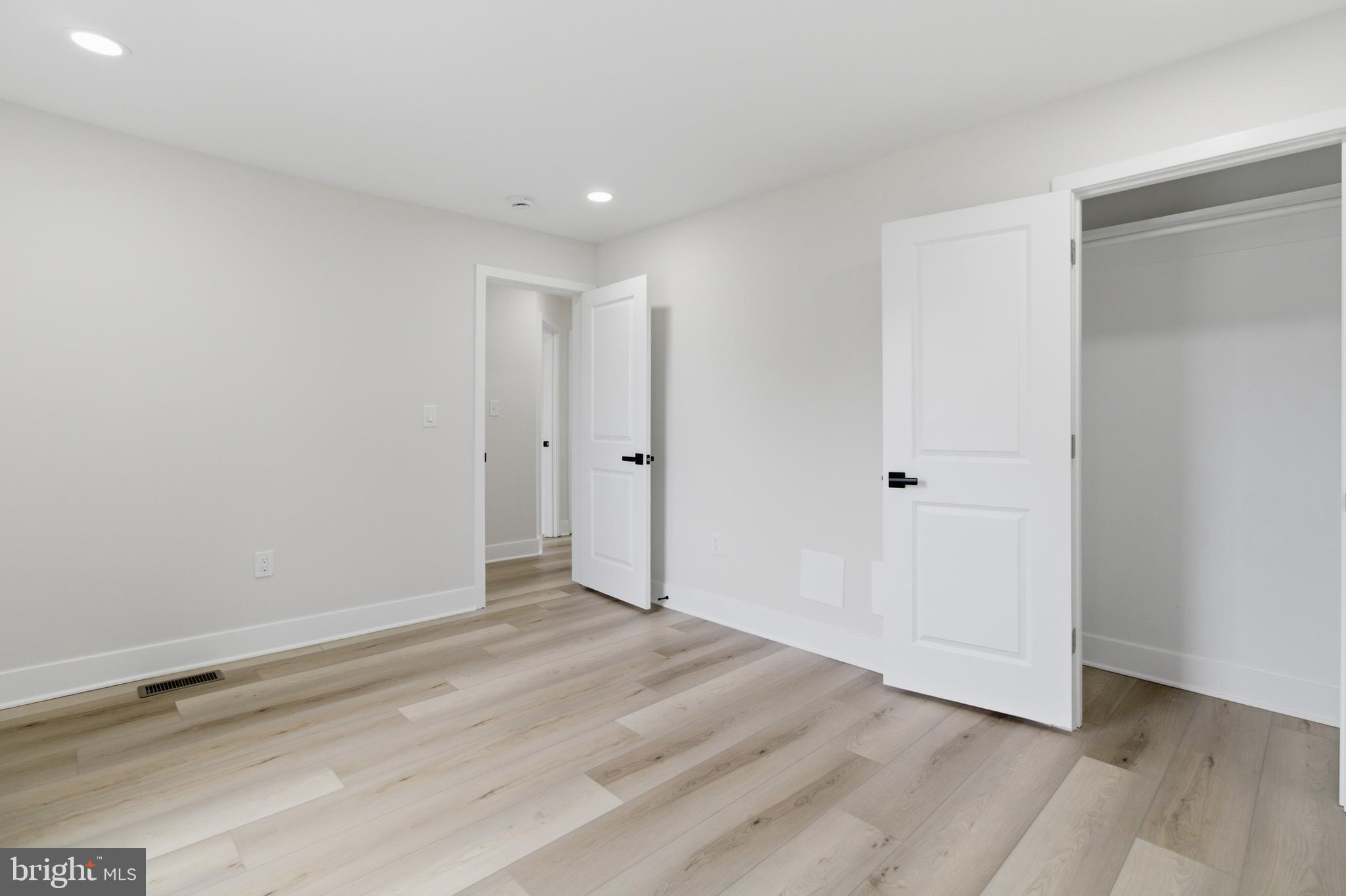 3423 Sollers Point Road Dundalk, MD 21222 - Photo 25 of 29