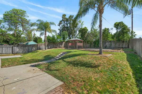 $425,000 | 7108 Canaveral Way, North Highlands, CA 95660
