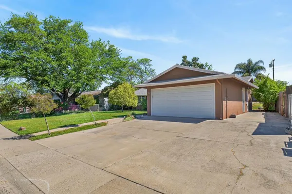 $425,000 | 7108 Canaveral Way, North Highlands, CA 95660