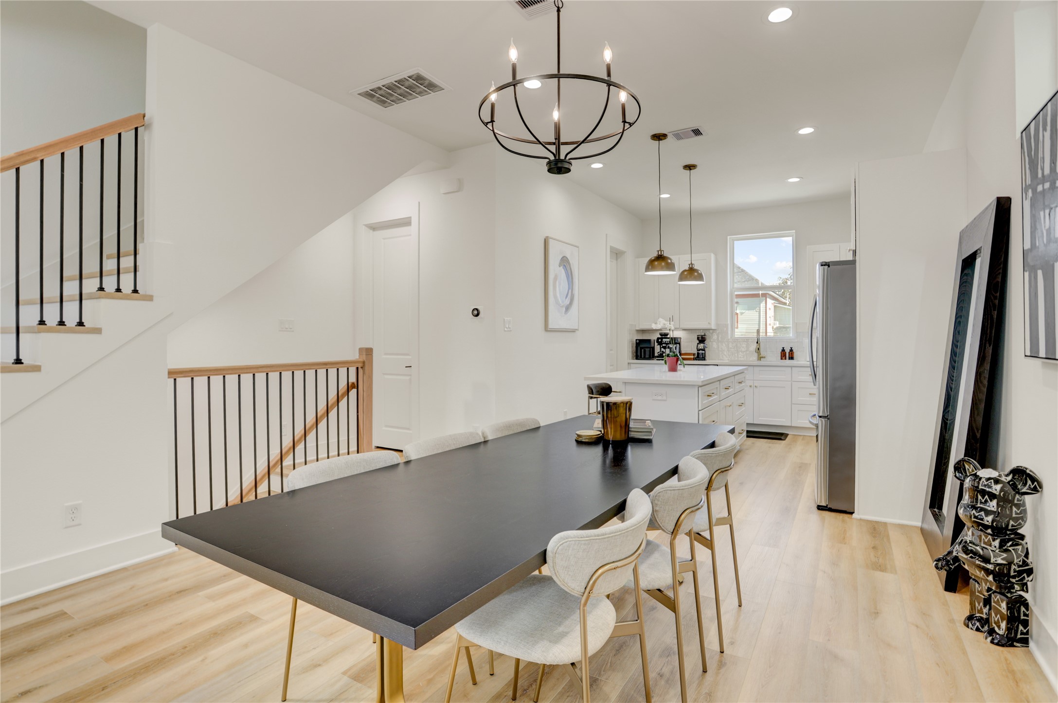 2013 Cochran Street Houston, TX 77009 - Photo 17 of 33 The dining area measures approx 12’7”x13’2”